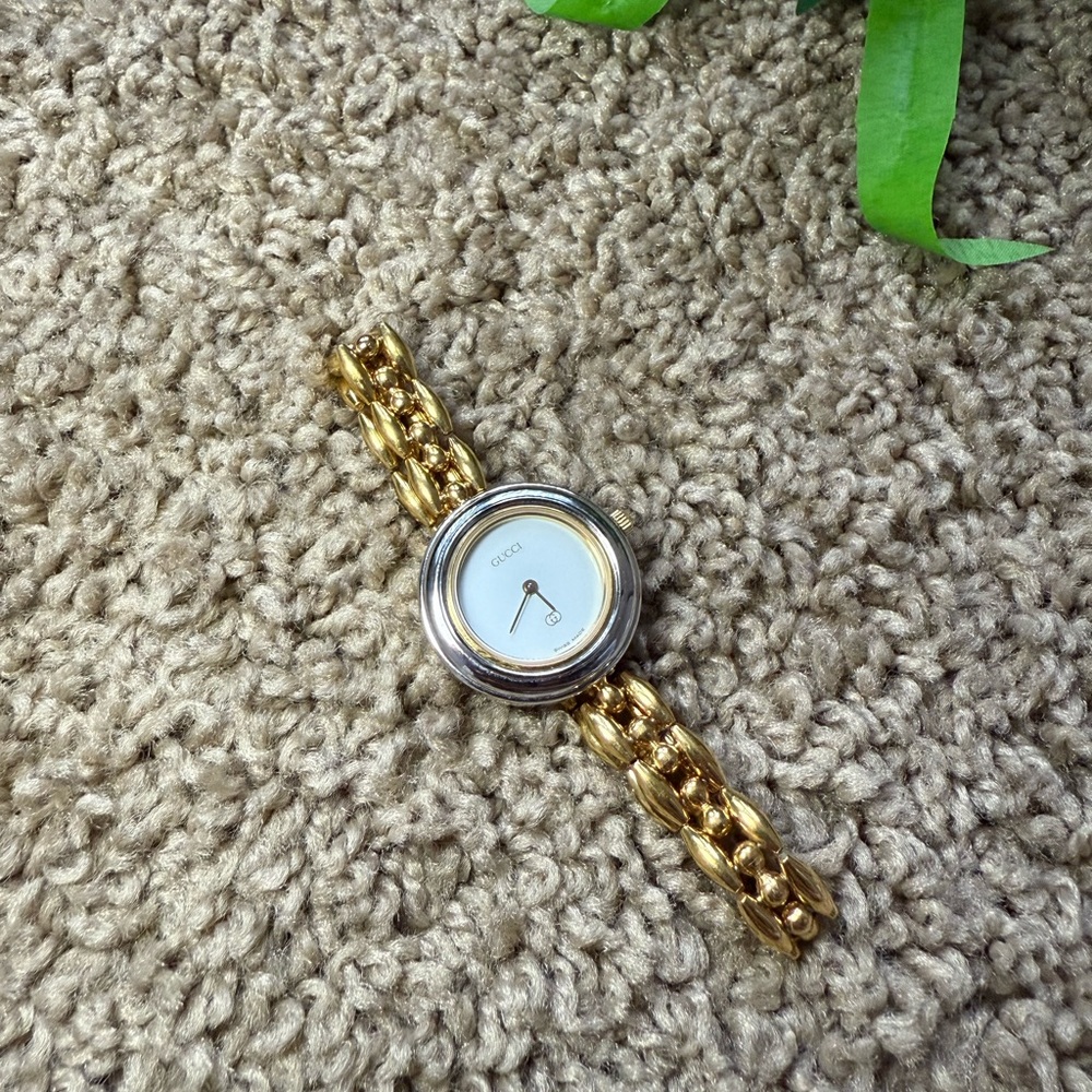 Gucci vintage  gold quartz Wrist Watch